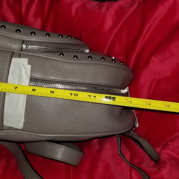 Backpack - Picture 7 of 8